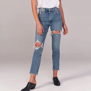 Abercrombie & Fitch High Rise Mom Jeans